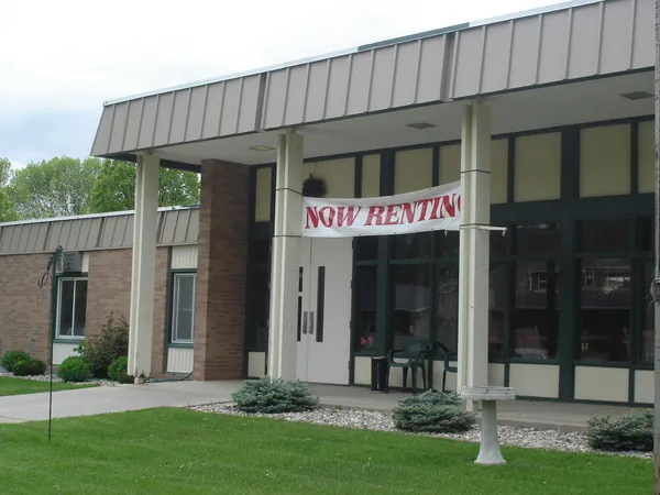 $550 | 200 South 4th Street, Unit 1, Marshall, MN 56258