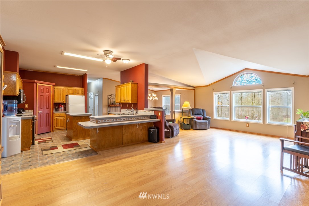 787 Toutle Park Road Castle Rock, WA 98611 - Photo 3 of 32 Gallery Image 3