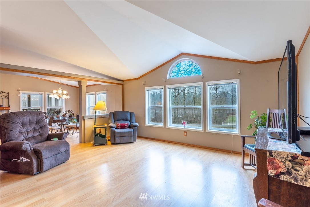 787 Toutle Park Road Castle Rock, WA 98611 - Photo 5 of 32 Gallery Image 5