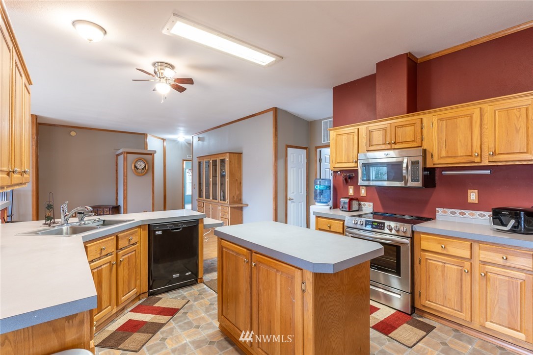 787 Toutle Park Road Castle Rock, WA 98611 - Photo 6 of 32 Gallery Image 6