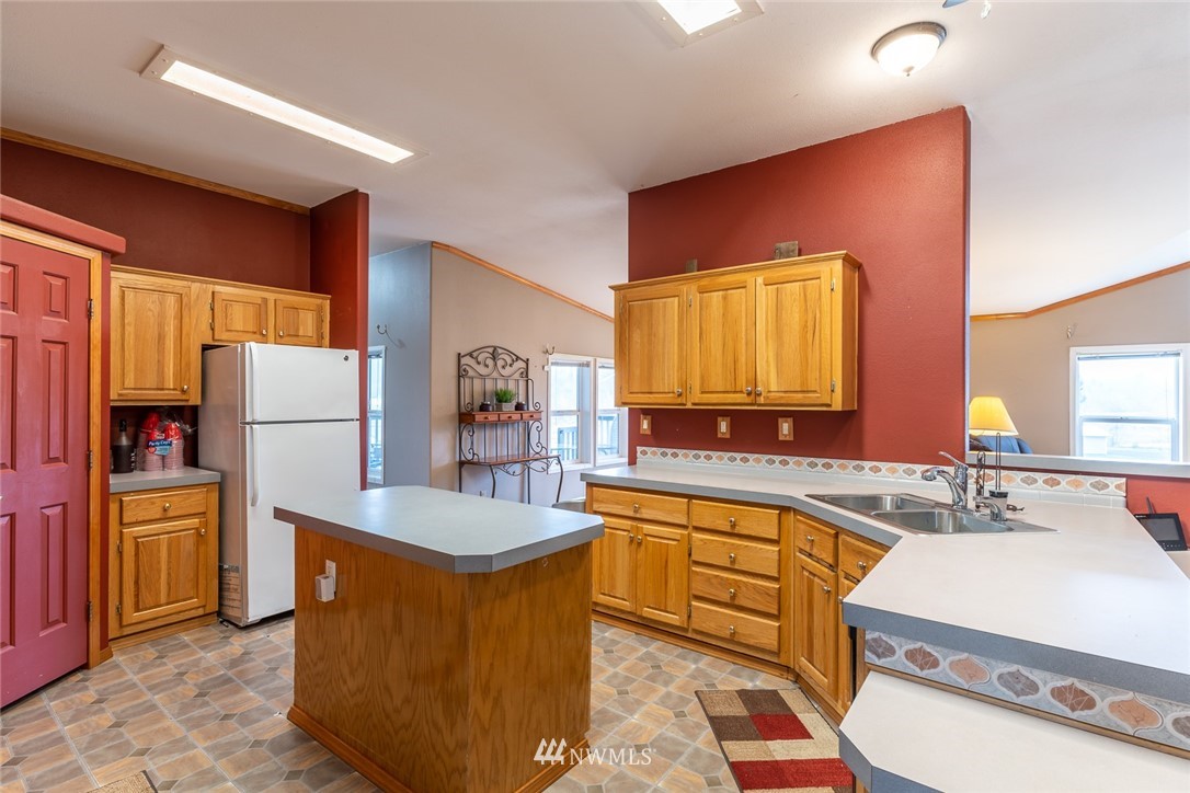 787 Toutle Park Road Castle Rock, WA 98611 - Photo 7 of 32 Gallery Image 7