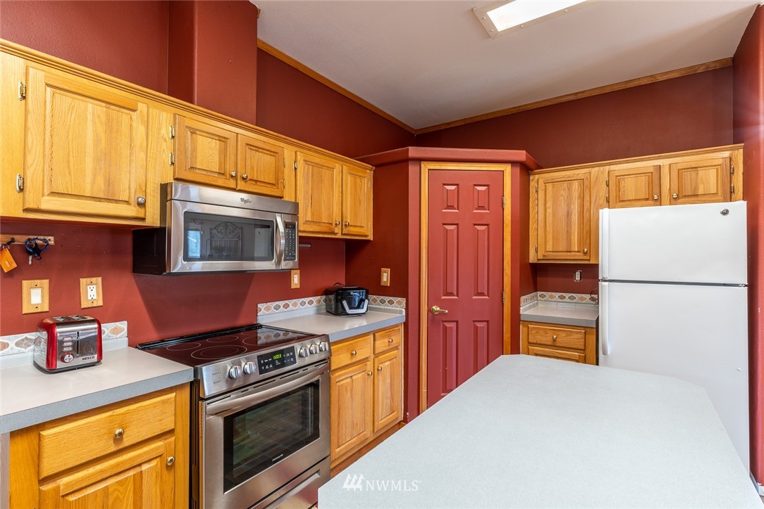 787 Toutle Park Road Castle Rock, WA 98611 - Photo 8 of 32 Gallery Image 8