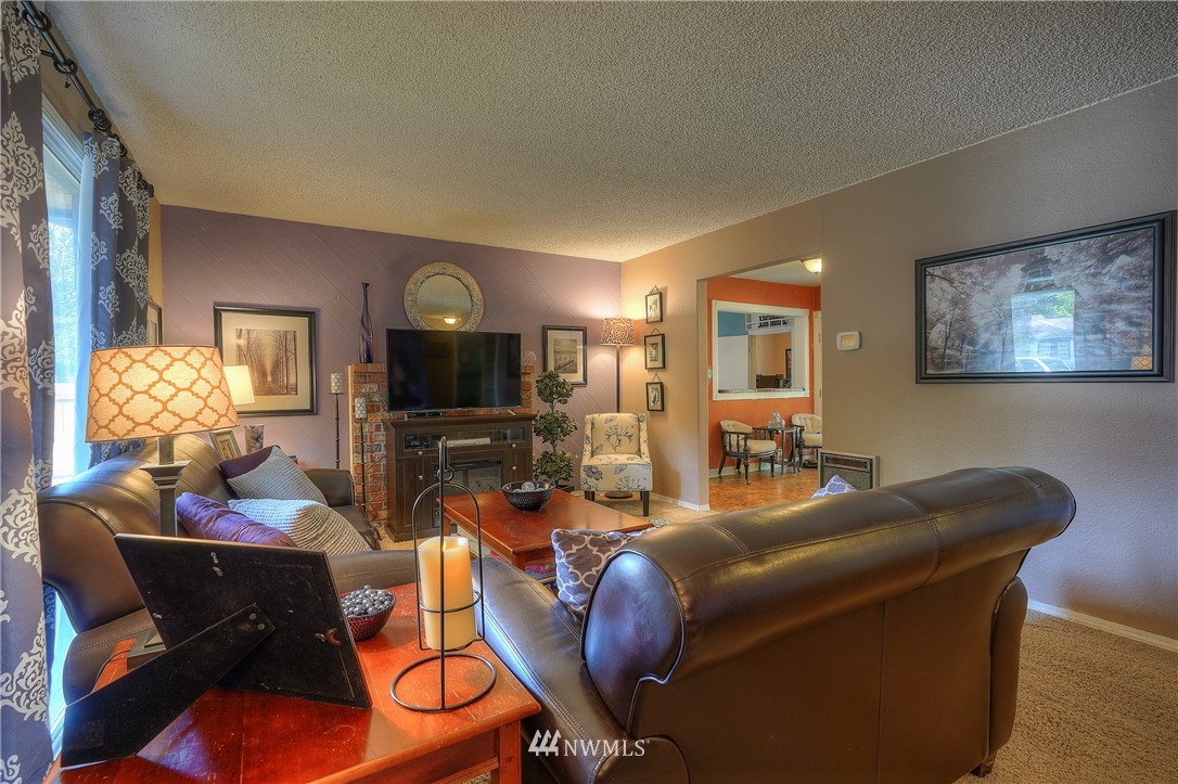 8307 Custer Road Southwest Lakewood, WA 98499 - Photo 2 of 25