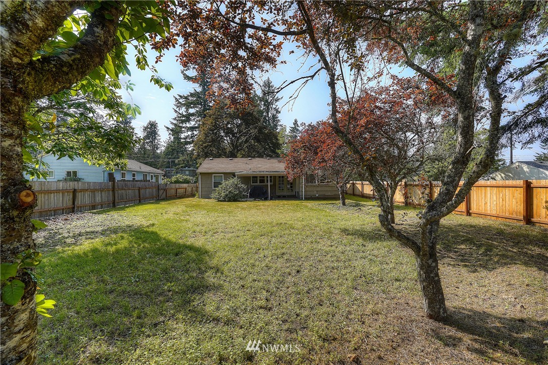 8307 Custer Road Southwest Lakewood, WA 98499 - Photo 17 of 25