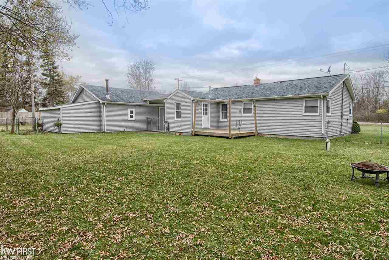 2071 South Vassar Road Davison, MI 48423 - Photo 6 of 28 21526388-5.JPG