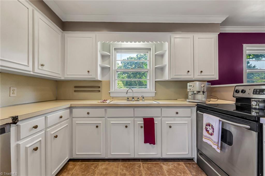 513 Spruce Street High Point, NC 27262 - Photo 14 of 28 Gallery Image 14