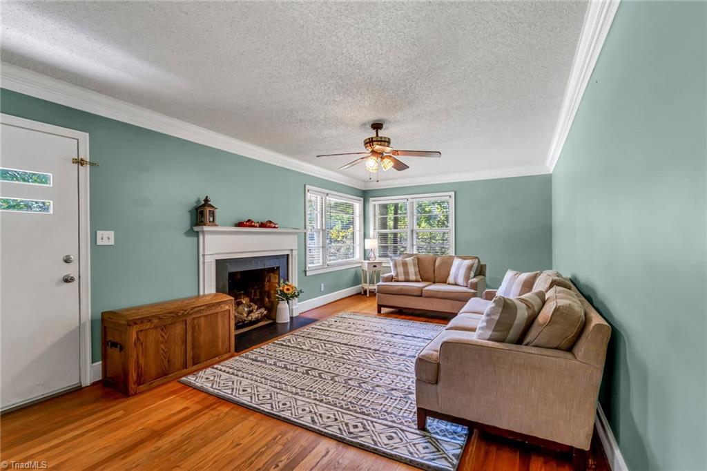 513 Spruce Street High Point, NC 27262 - Photo 8 of 28 Gallery Image 8