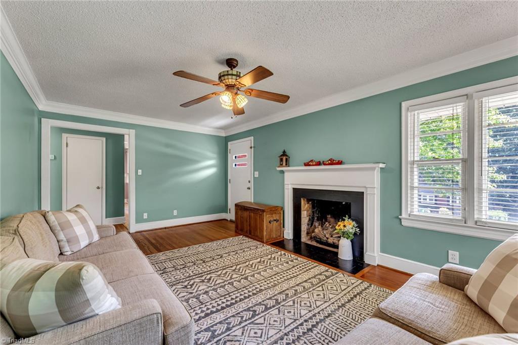 513 Spruce Street High Point, NC 27262 - Photo 9 of 28 Gallery Image 9