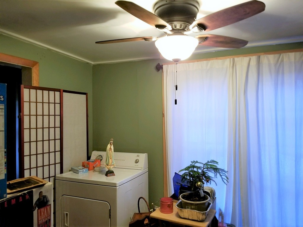45 Vincent Street Springfield, MA 01129 - Photo 8 of 23