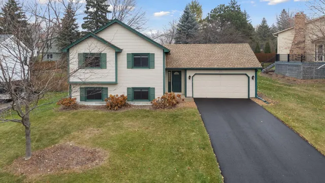 $449,900 | 3820 Harbor Lane North, Plymouth, MN 55446