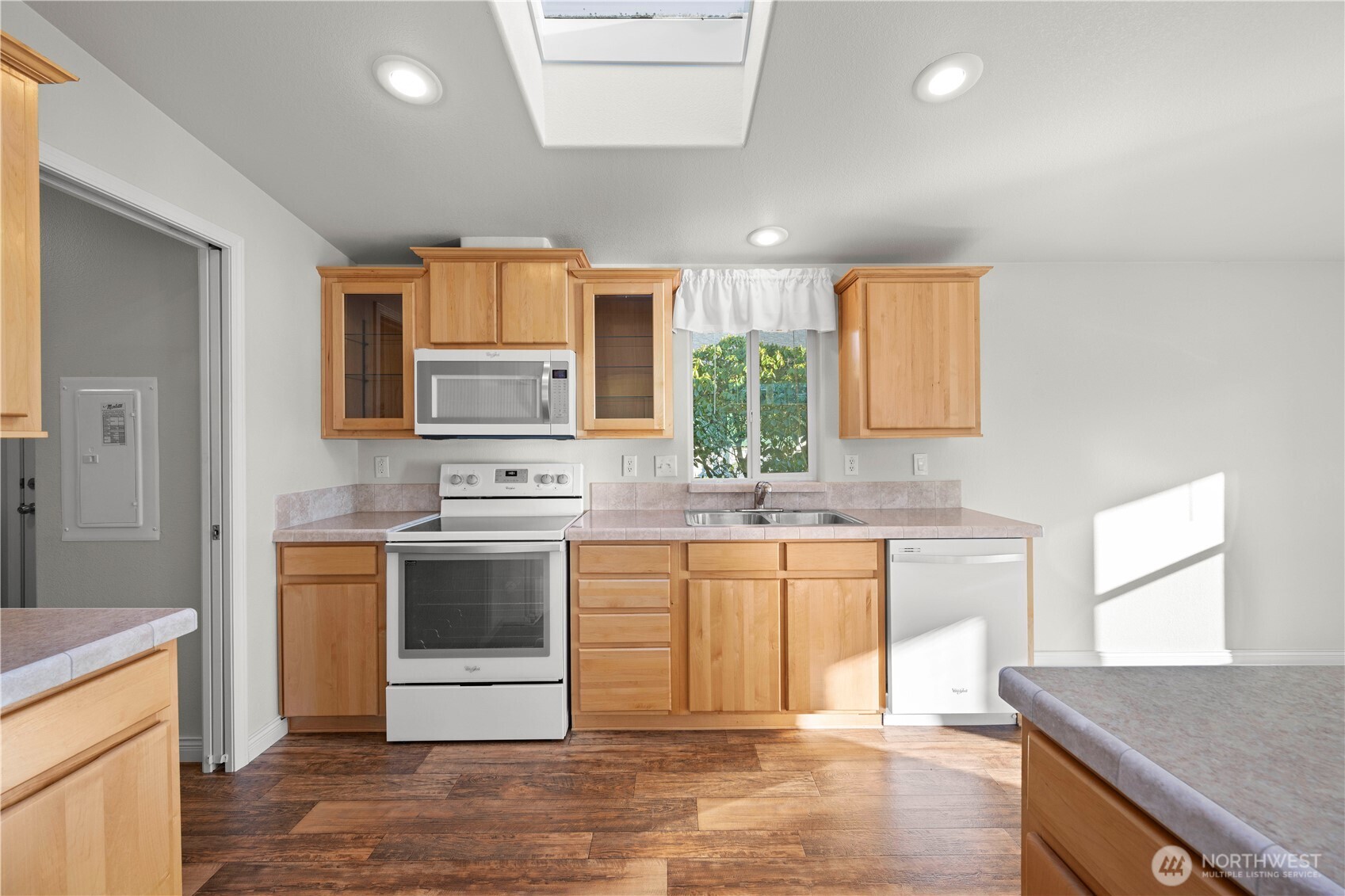 23825 15th Avenue Southeast, Unit 186 Bothell, WA 98021 - Photo 13 of 36