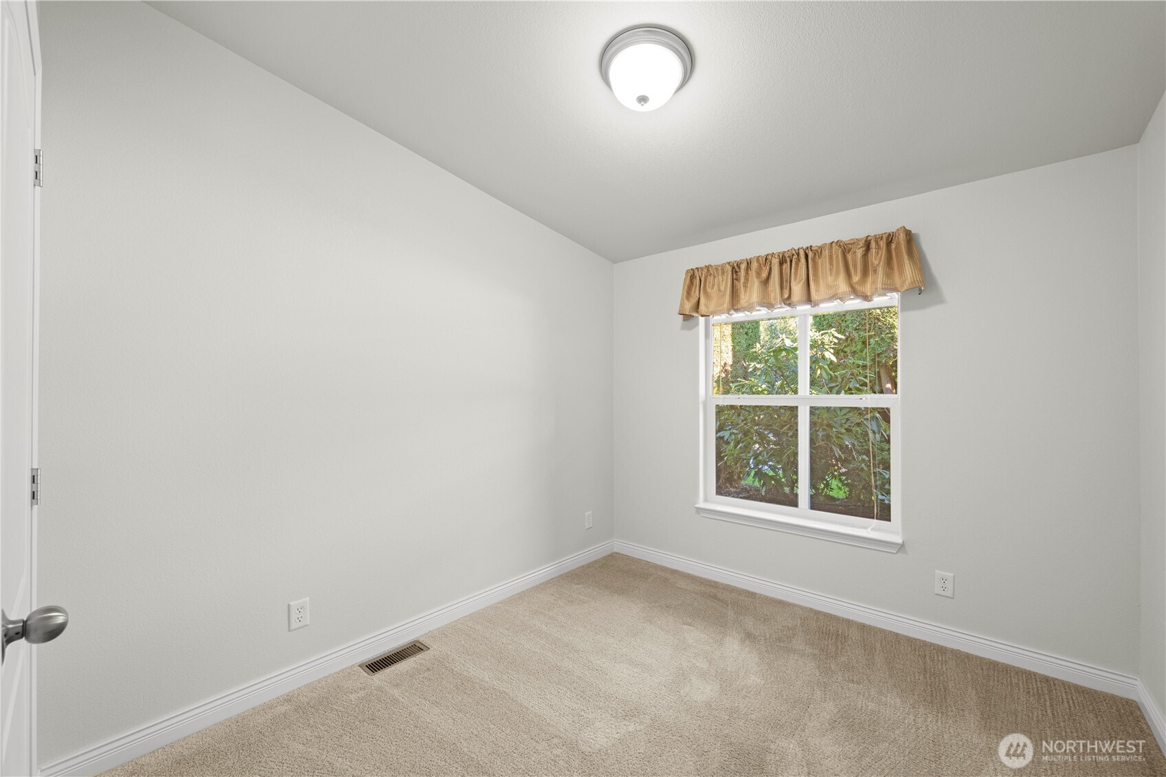 23825 15th Avenue Southeast, Unit 186 Bothell, WA 98021 - Photo 20 of 36