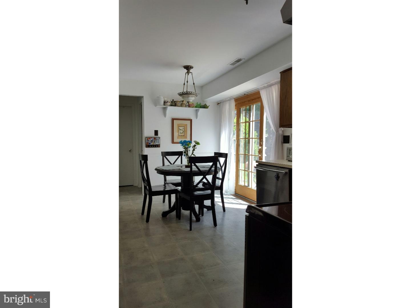 248 Greenview Road Yardley, PA 19067 - Photo 5 of 23 Kitchen