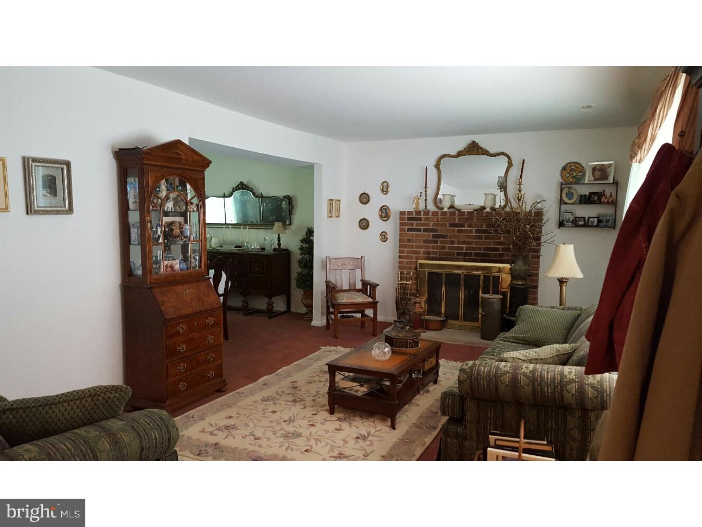 248 Greenview Road Yardley, PA 19067 - Photo 9 of 23 Living Room