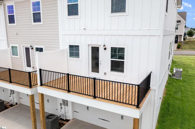 $334,900 | 33 Leander Drive, Greer, SC 29651