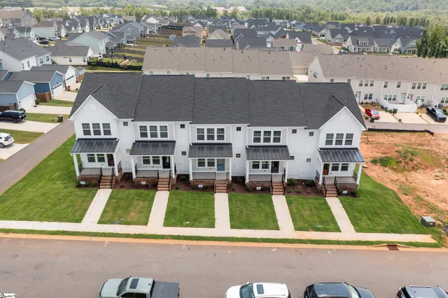 $334,900 | 33 Leander Drive, Greer, SC 29651