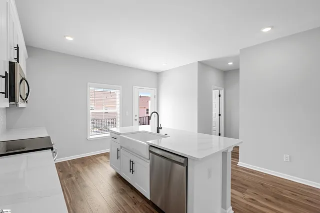 $334,900 | 33 Leander Drive, Greer, SC 29651