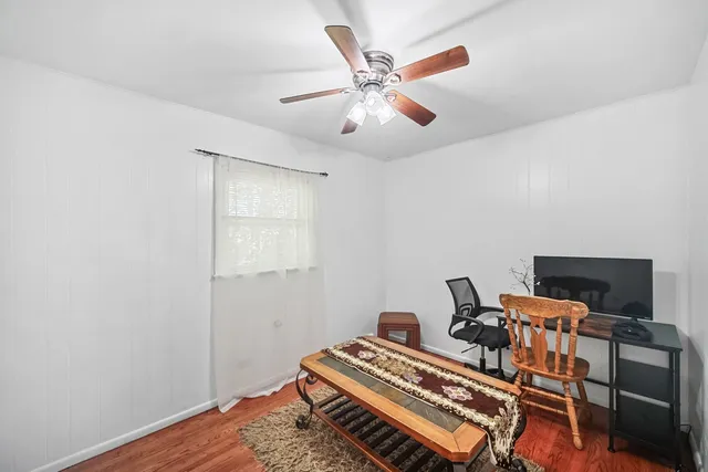 $2,300 | 6404 West 85th Place, Burbank, IL 60459