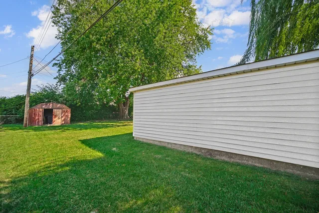 $2,300 | 6404 West 85th Place, Burbank, IL 60459