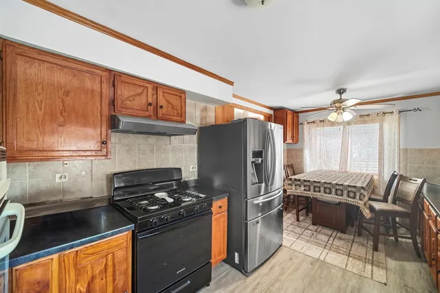 $2,300 | 6404 West 85th Place, Burbank, IL 60459