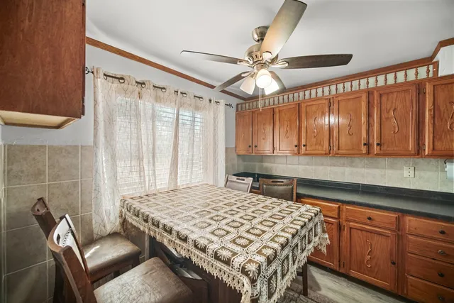 $2,300 | 6404 West 85th Place, Burbank, IL 60459