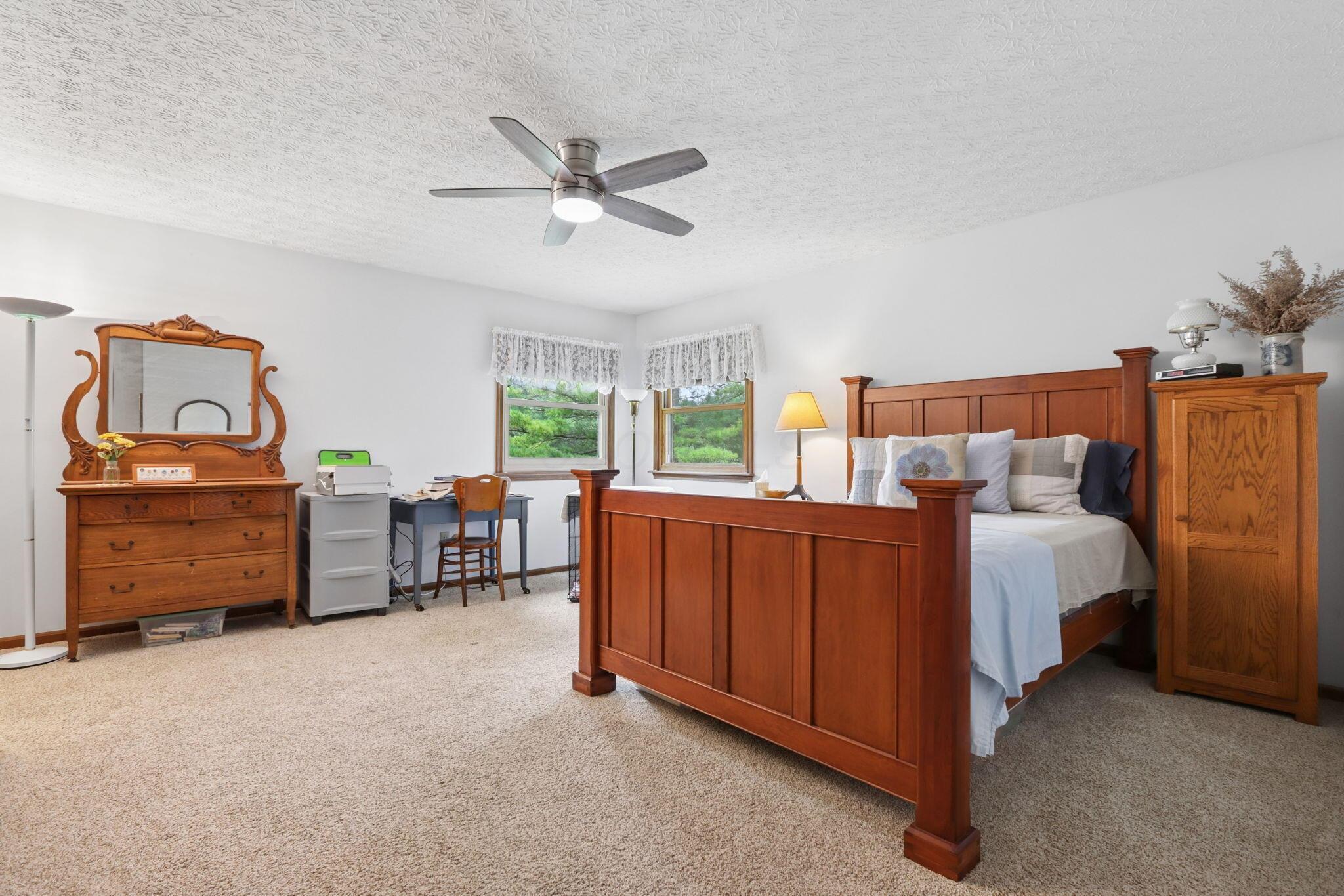 1525 Cole Road Columbus, OH 43228 - Photo 26 of 92