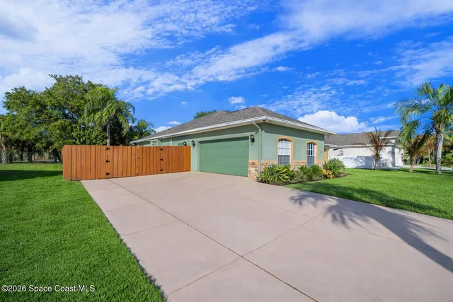 $695,900 | 360 Treasure Lagoon Lane, Merritt Island, FL 32953