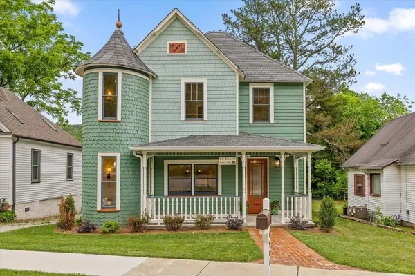 $984,700 | Undisclosed Address, Chattanooga, TN 37409