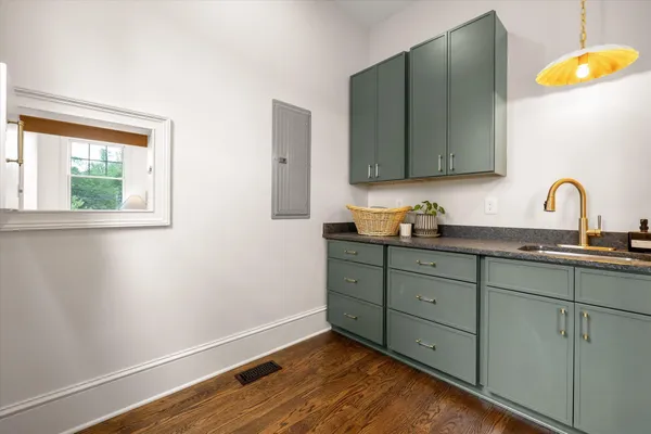 $984,700 | Undisclosed Address, Chattanooga, TN 37409