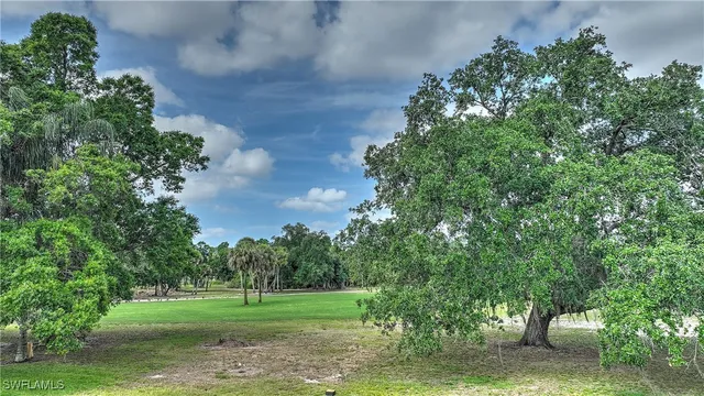 $204,900 | 9 Park Ln Circle, Lehigh Acres, FL 33936