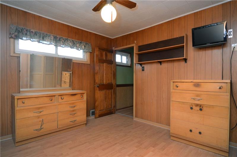320 Center Grange Road Monaca, PA 15061 - Photo 5 of 9 Gallery Image 5