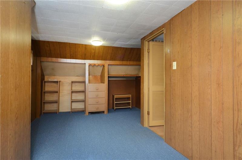 320 Center Grange Road Monaca, PA 15061 - Photo 6 of 9 Gallery Image 6