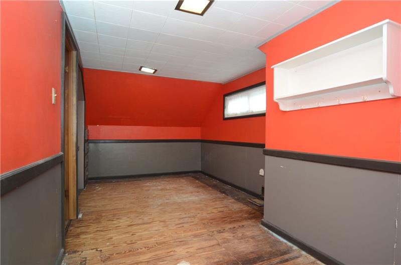 320 Center Grange Road Monaca, PA 15061 - Photo 7 of 9 Gallery Image 7