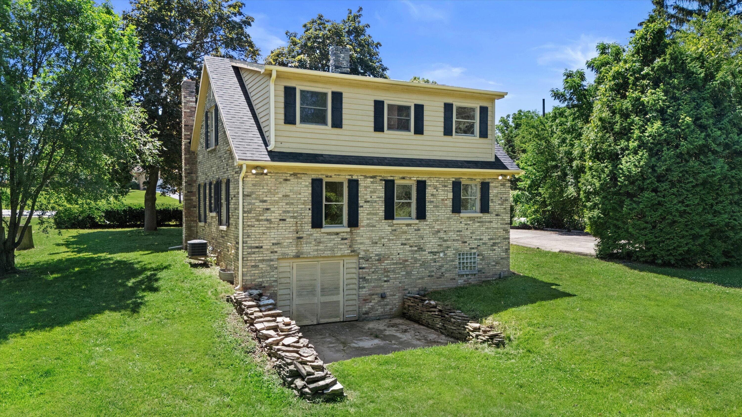 340 Old Green Bay Road Somers, WI 53144 - Photo 3 of 55 Exterior