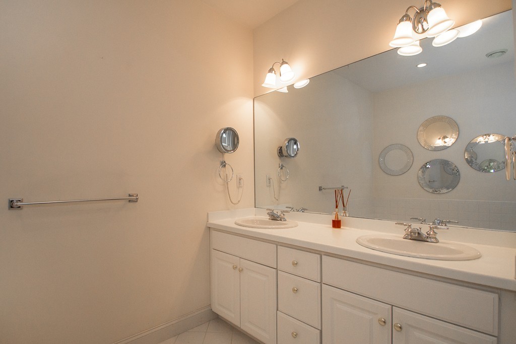 211 Victory Road, Unit 211 Quincy, MA 02171 - Photo 10 of 21 Gallery Image 10