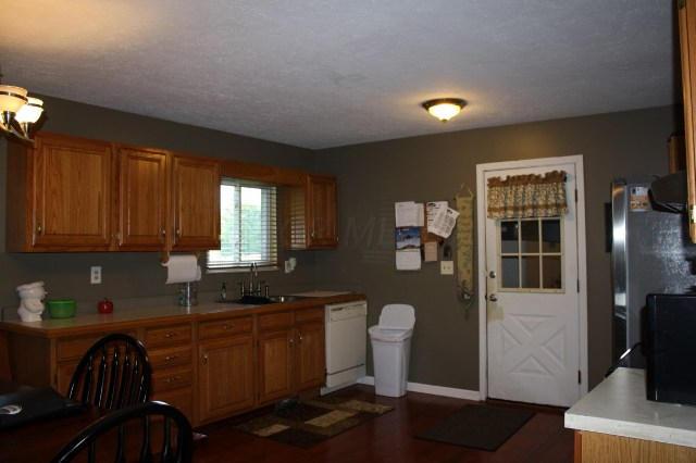 15701 Sherri Road Mount Vernon, OH 43050 - Photo 6 of 16 Gallery Image 6