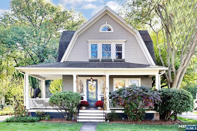 $799,000 | 471 Maple Avenue, Glen Rock, NJ 07452