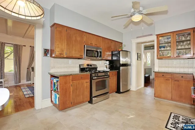 $799,000 | 471 Maple Avenue, Glen Rock, NJ 07452