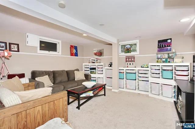 $799,000 | 471 Maple Avenue, Glen Rock, NJ 07452