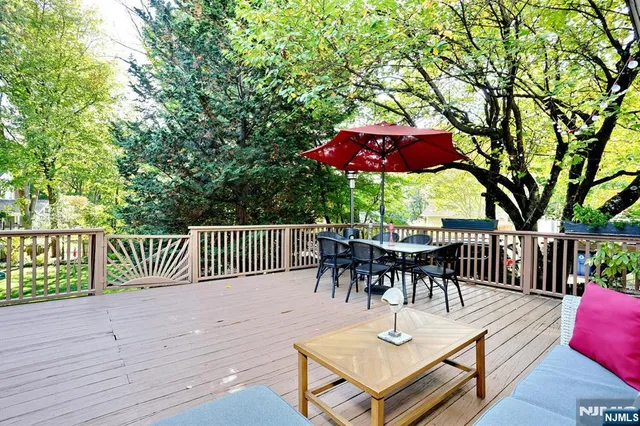 $799,000 | 471 Maple Avenue, Glen Rock, NJ 07452