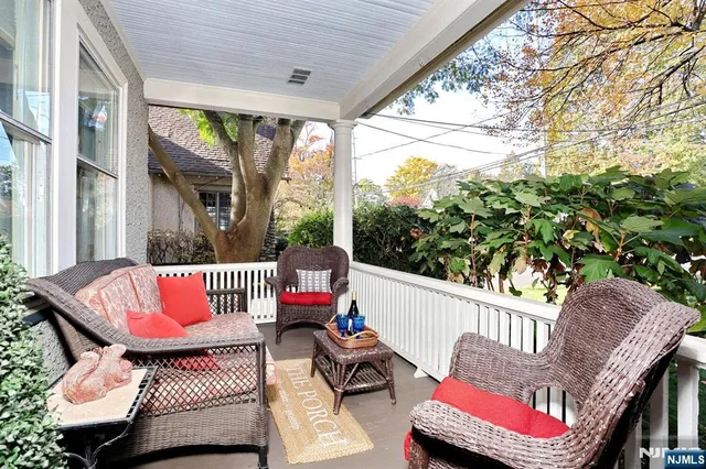 $799,000 | 471 Maple Avenue, Glen Rock, NJ 07452