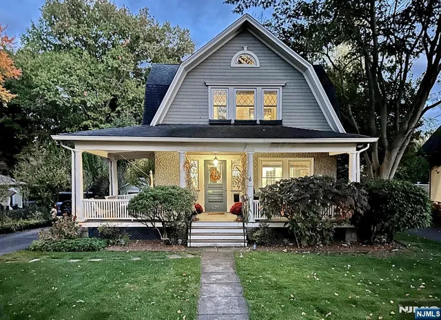 $799,000 | 471 Maple Avenue, Glen Rock, NJ 07452