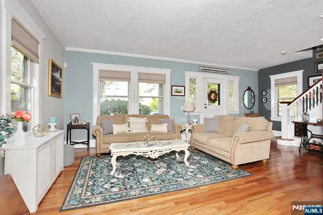 $799,000 | 471 Maple Avenue, Glen Rock, NJ 07452