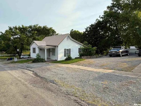 $56,300 | 41 Cache Avenue, Buncombe, IL 62912