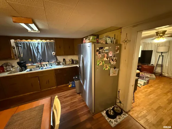 $56,300 | 41 Cache Avenue, Buncombe, IL 62912