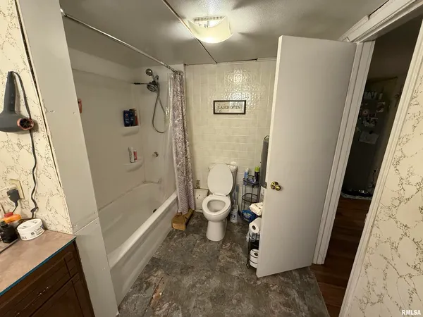 $56,300 | 41 Cache Avenue, Buncombe, IL 62912