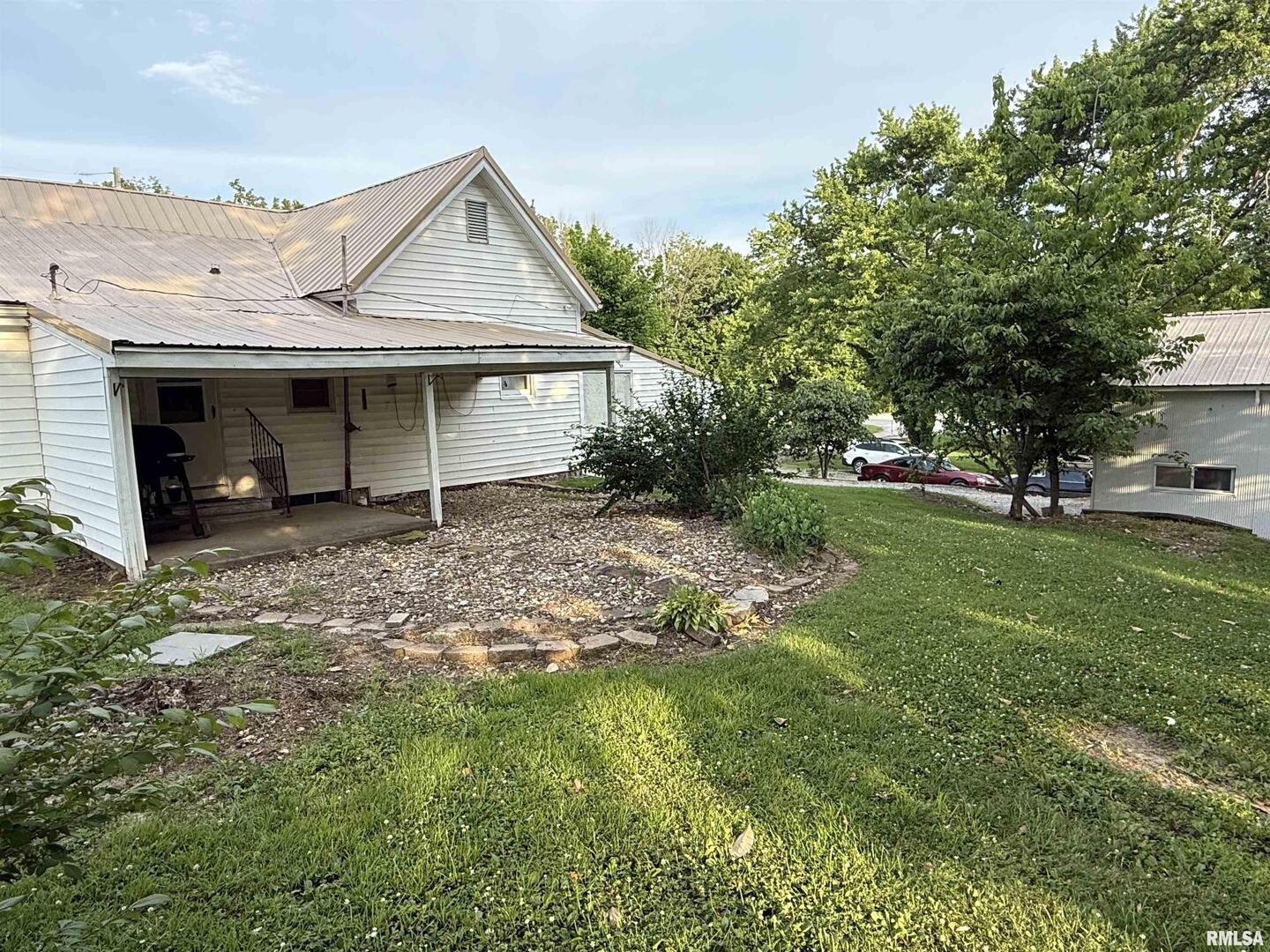 41 Cache Avenue Buncombe, IL 62912 - Photo 9 of 31