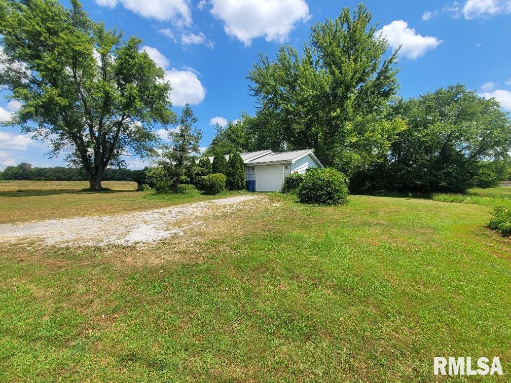 10554 State Rte 142 Mount Vernon, IL 62864 - Photo 3 of 33 Gallery Image 3