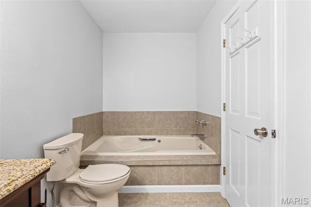 $459,900 | 617 Marseilles Drive, Bonne Terre, MO 63628