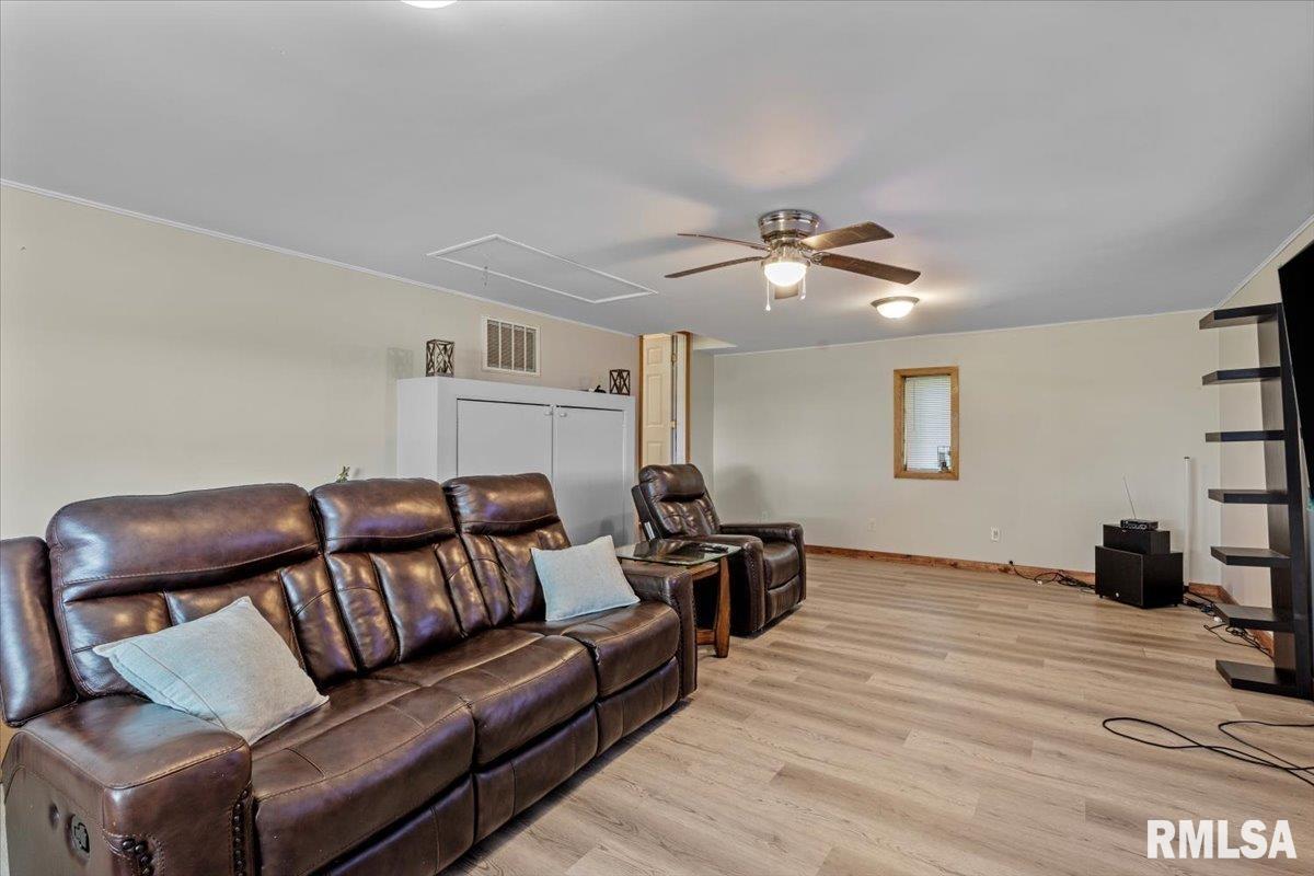 34187 East 6th Road Pawnee, IL 62558 - Photo 19 of 40 Gallery Image 19